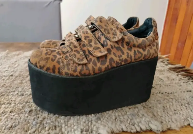 Zapatillas plataforma animal print para mujer - 2