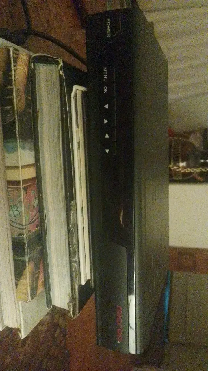 Decodificador de TV digital con control remoto