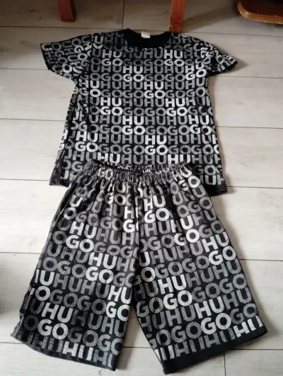 Conjunto de polera y short estampado Hugo - miniatura 1