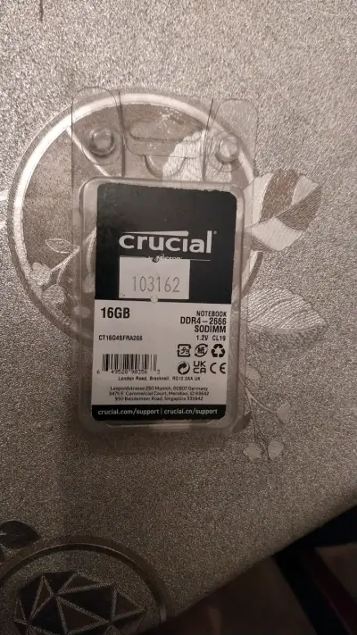 Memoria RAM Crucial 16GB DDR4 2666 SODIMM - miniatura 1