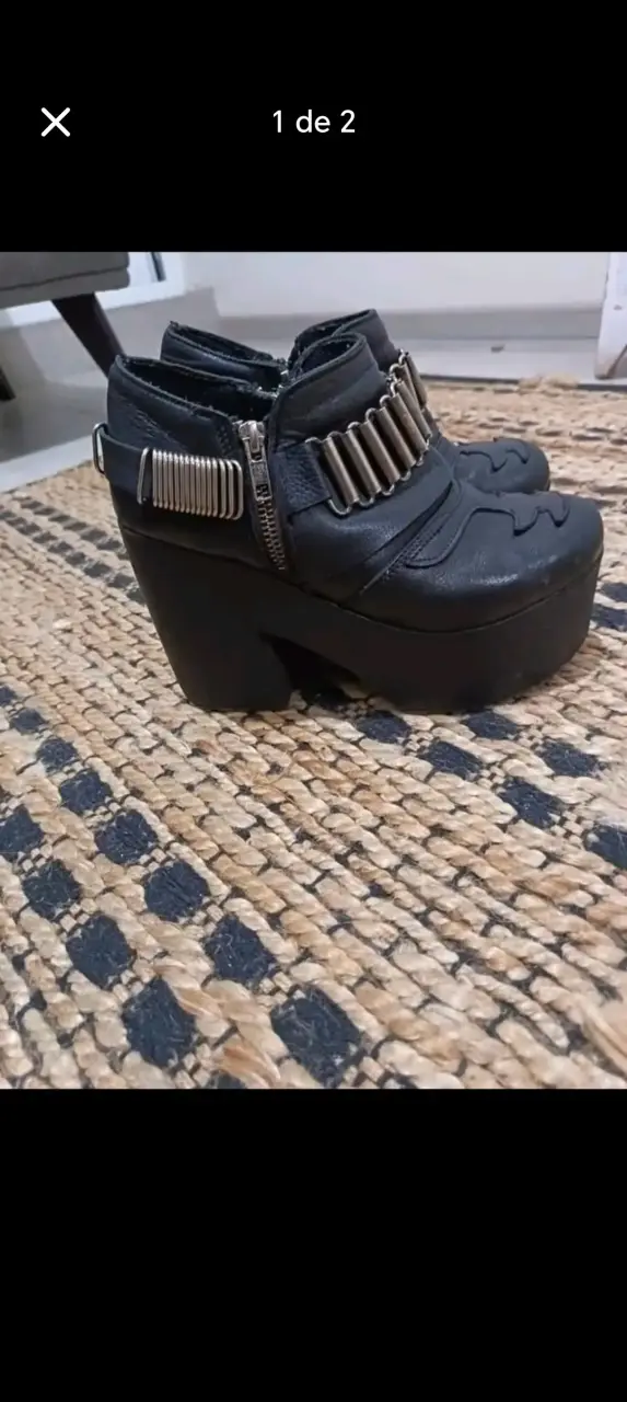 Botines de plataforma negros con hebillas metálicas - 1