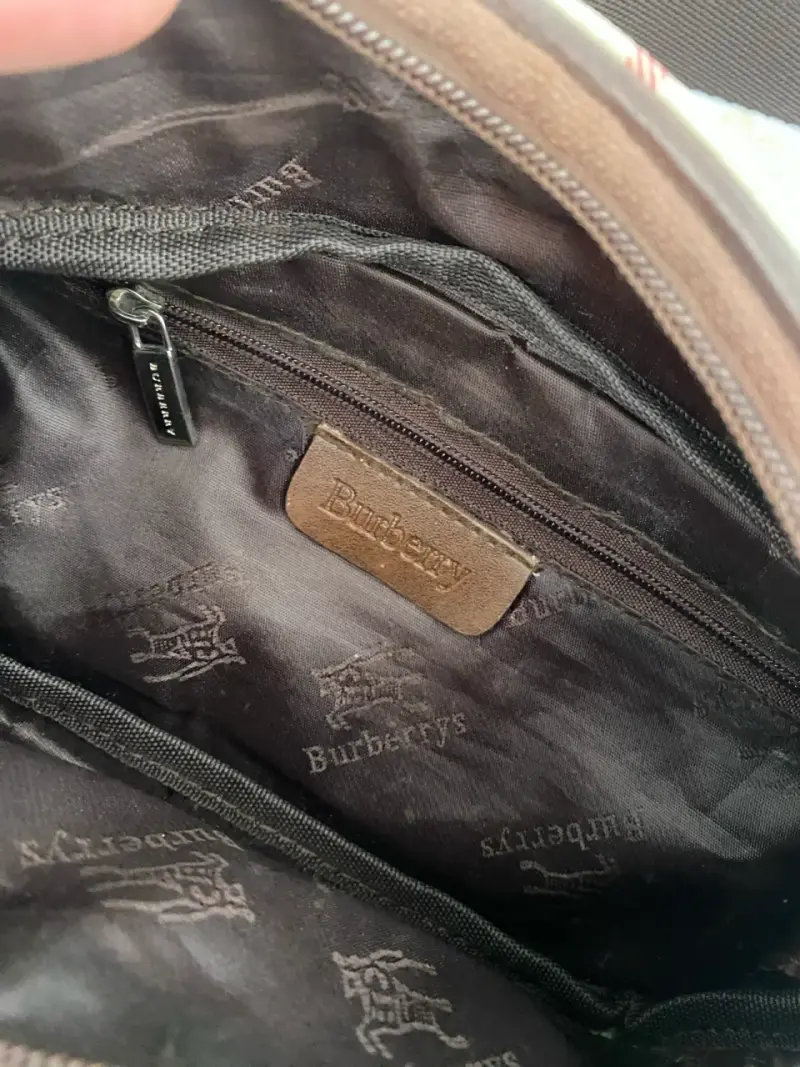 Riñonera Burberry con diseño clásico - 5