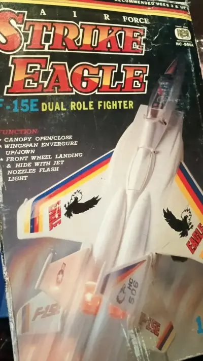 Avión de juguete Strike Eagle F-15E con funciones - miniatura 1