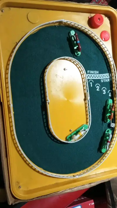 Juego de carreras a batería vintage - miniatura 2