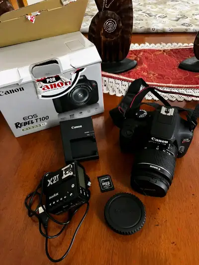 Cámara Canon EOS Rebel T100 con accesorios - miniatura 4