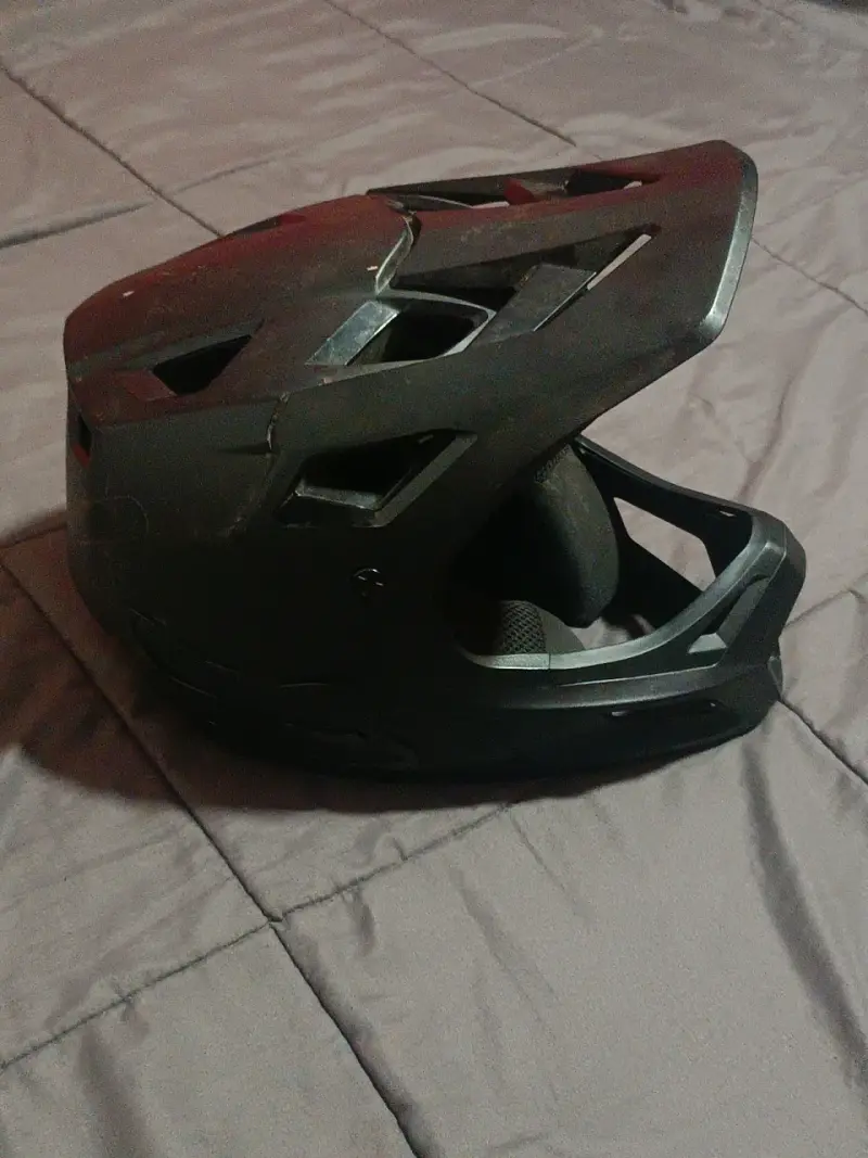Casco integral Fox rampage de ciclismo negro - 2