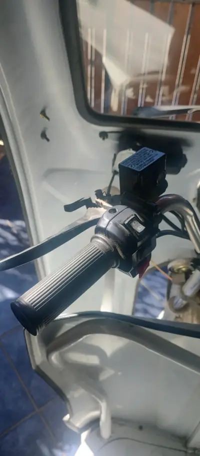 Triciclo eléctrico con patente vehicular - miniatura 5