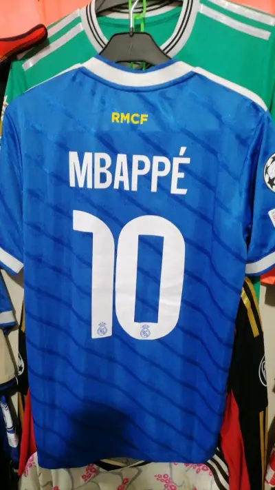 Camiseta Real Madrid Mbappé Azul - miniatura 2