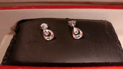 Set de aros de plata con diseño floral - miniatura 3