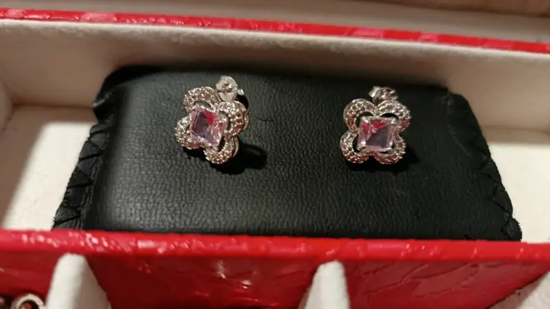 Set de aros de plata con diseño floral - 6