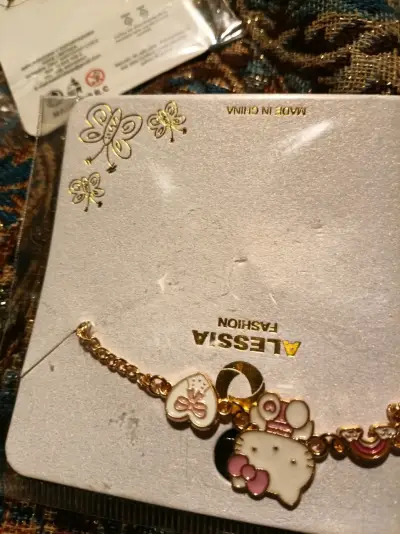 Set de joyería Alessia Fashion con aros y pulsera - miniatura 3