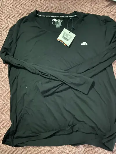 Polera negra de manga larga Ellesse para mujer - miniatura 4