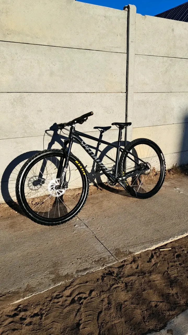 Bicicleta Specialized aro 29, suspensión RockShox - 3