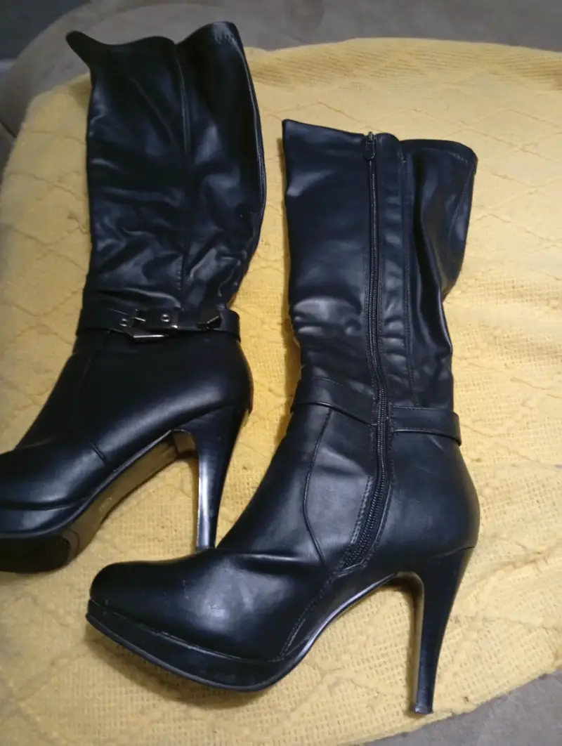 Botas de cuero negras con tacón alto - 4