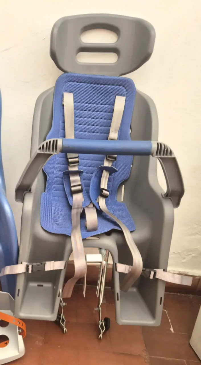Silla de bicicleta para niños con soporte - 1