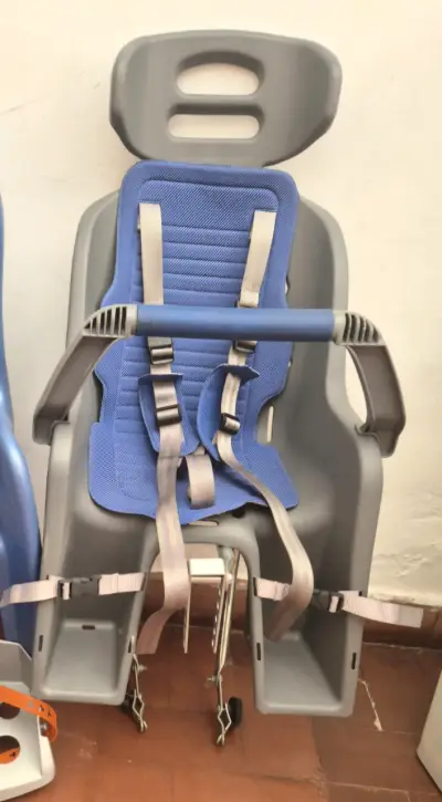 Silla de bicicleta para niños con soporte - miniatura 1