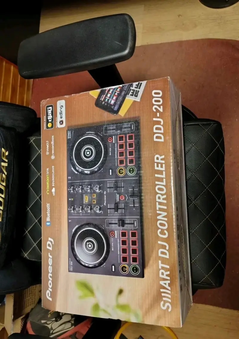 Controlador DJ Pioneer DDJ-200 con Bluetooth - 2