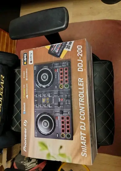 Controlador DJ Pioneer DDJ-200 con Bluetooth - miniatura 2