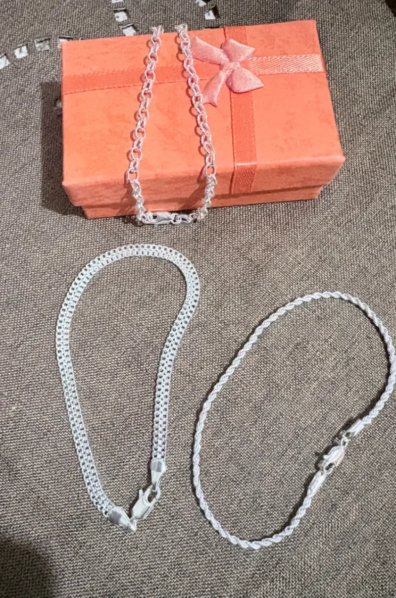 Set de Collares y Pulseras de Plata con Caja de Regalo - 1