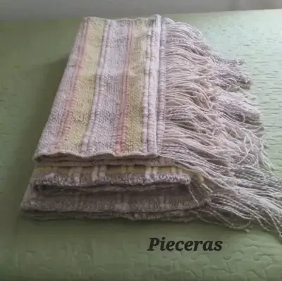 Pieceras tejidas de lana con flecos en Telar María - miniatura 1