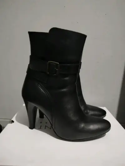 Botines de cuero negro con tacón alto - miniatura 1