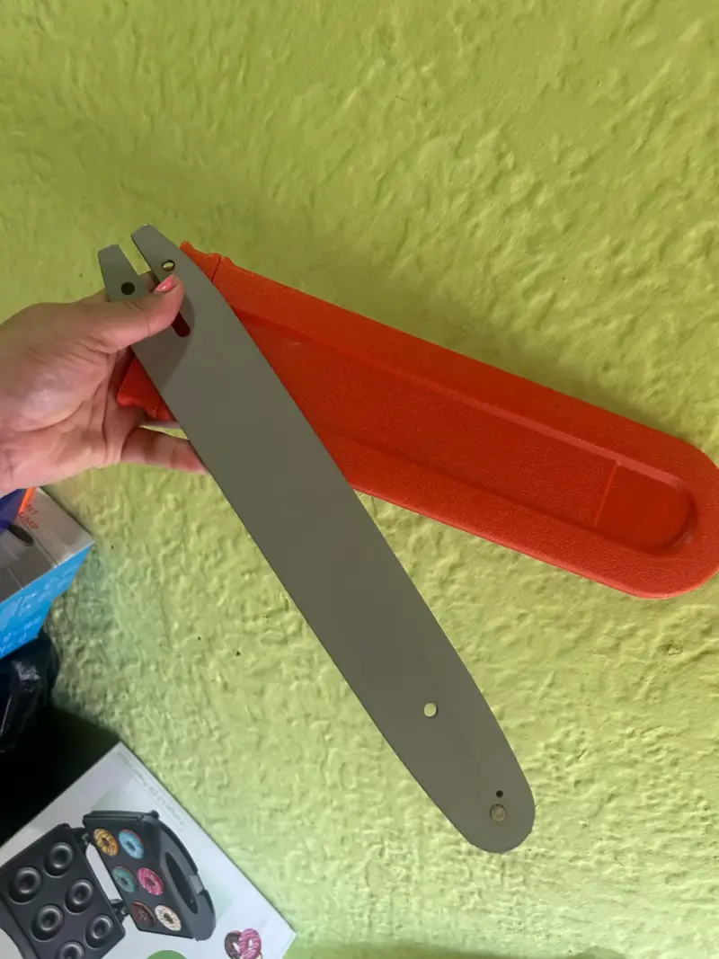 Espada para motosierra con funda protectora