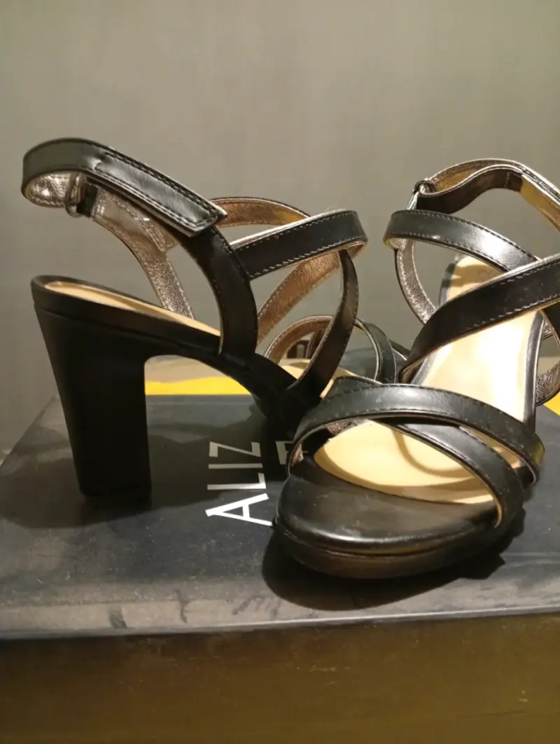 Sandalias de tacón negras Alizzia elegantes - 2