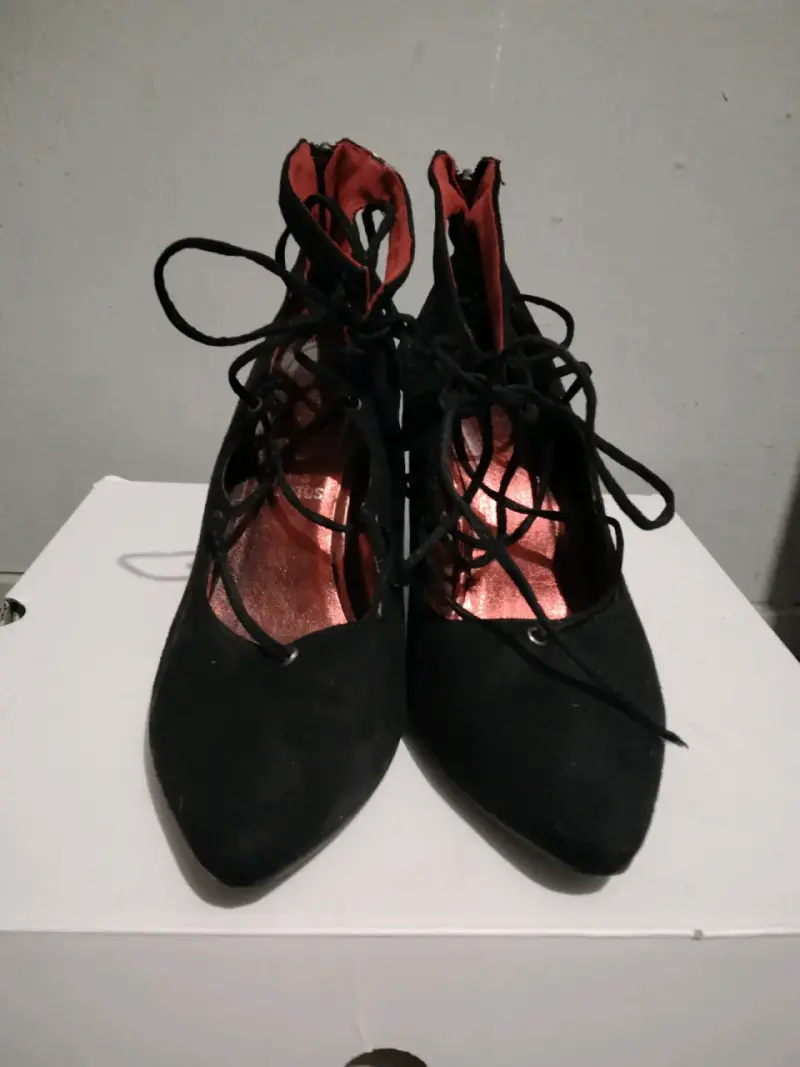 Zapatos de Tacón Alto Negros con Cordones - 2