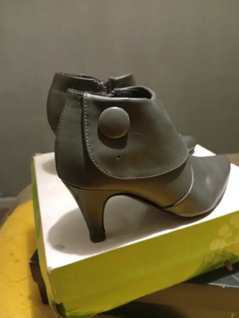 Botines de cuero negro con tacón para mujer - 3