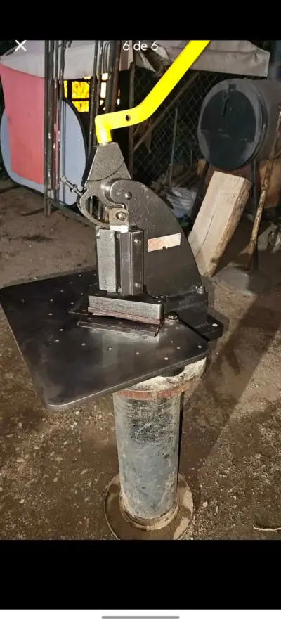Troqueladora metal - miniatura 1
