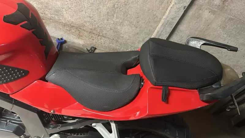 Moto deportiva Hyosung roja en buen estado - 3