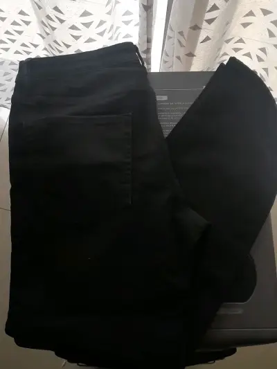 Pantalones negros de hombre nuevo - miniatura 5