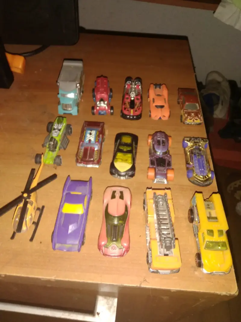 Lote de 52 autos Hot Wheels - 1