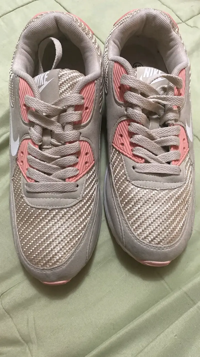 Zapatillas deportivas Nike beige y rosado - 4