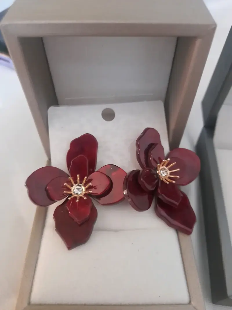 Pendientes Florales Rojos con Cristales - 1