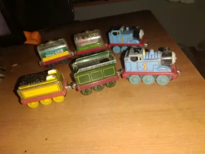 Lote Set de trenes de juguete Thomas y amigos - miniatura 1
