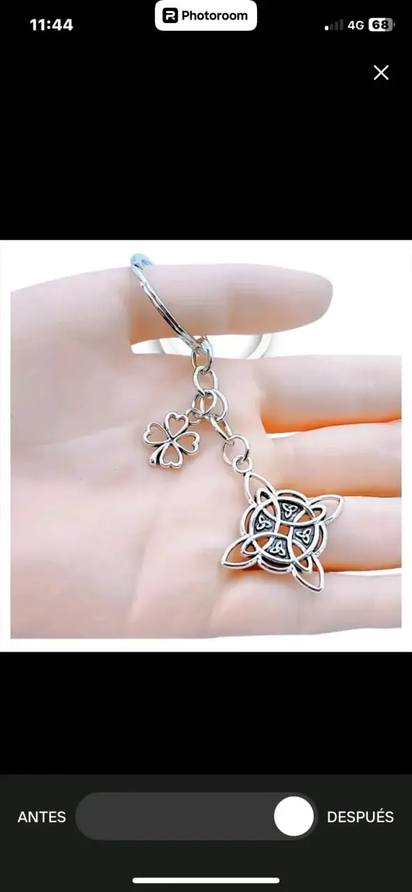 Llavero de metal con diseño de trébol y nudo celta - 1