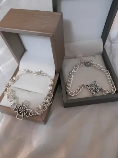 Pulsera de plata brasileña con dije nudo - miniatura 2