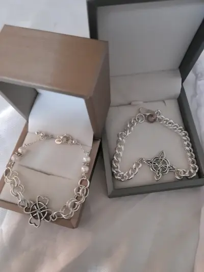 Pulsera de plata brasileña con dije nudo - miniatura 3