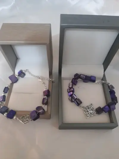 Pulsera de piedras nacarcon dije celta - miniatura 6