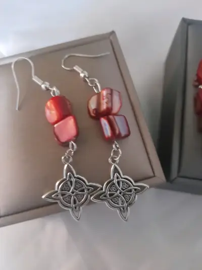 Conjunto de Pulsera y Aros de Piedras Rojas - miniatura 3