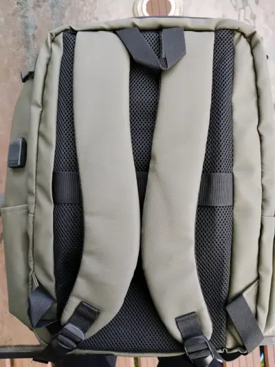 Mochila verde impermeable - miniatura 2