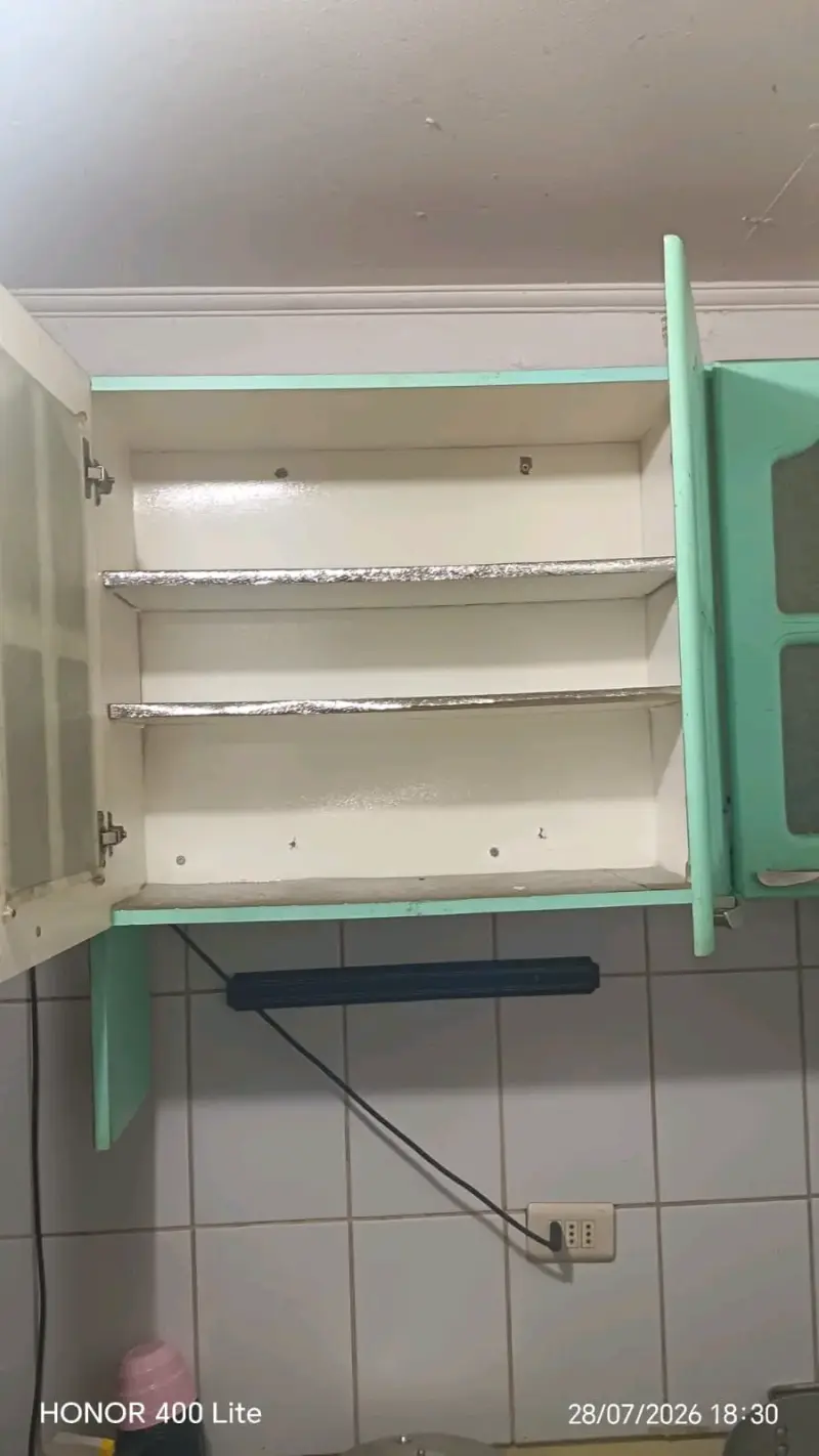 Mueble de cocina con alacena verde - 2