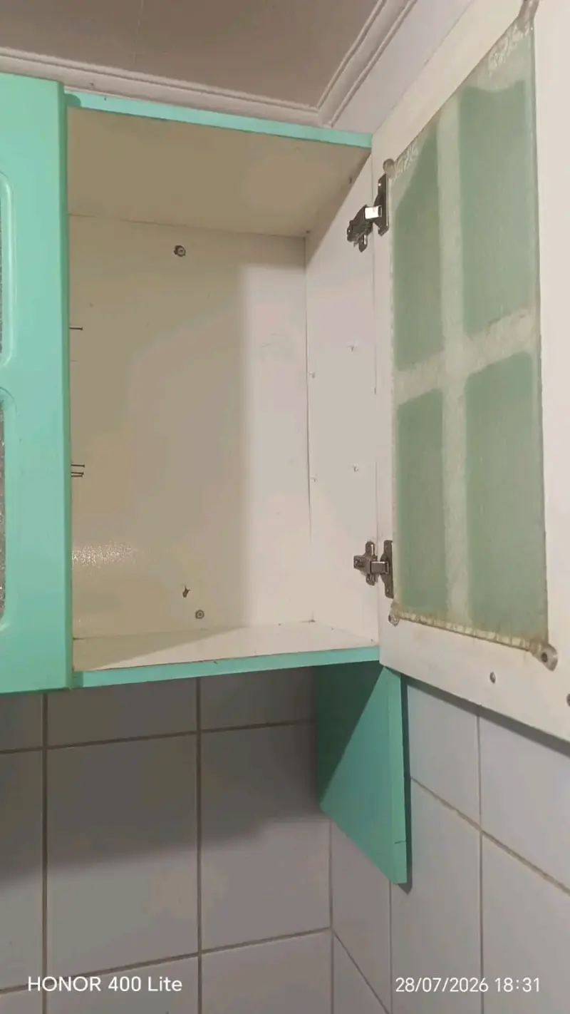 Mueble de cocina con alacena verde - 4