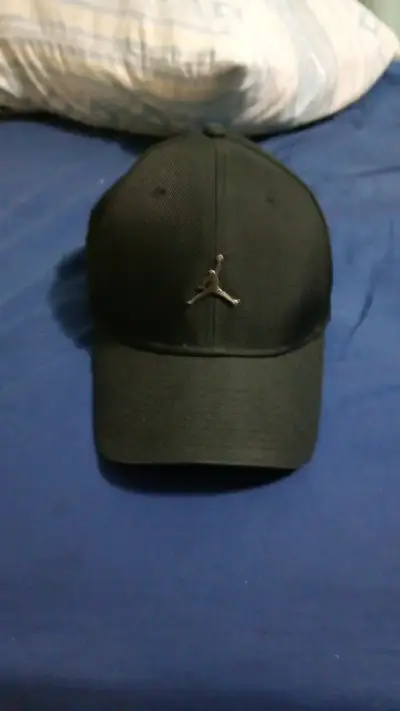 Gorra negra jordan - miniatura 1