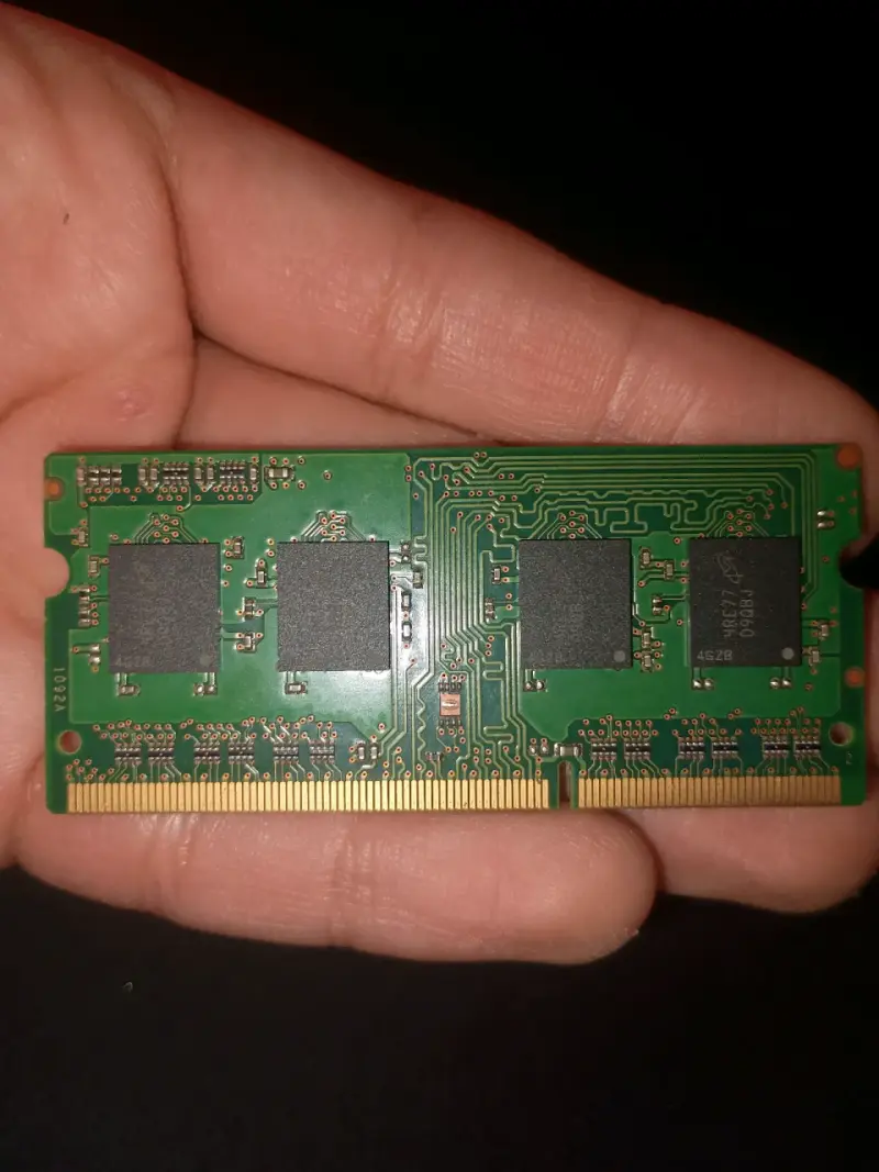 OFERTA DOS Memoria RAM 4GB DDR3 para laptop 1600HM - 3