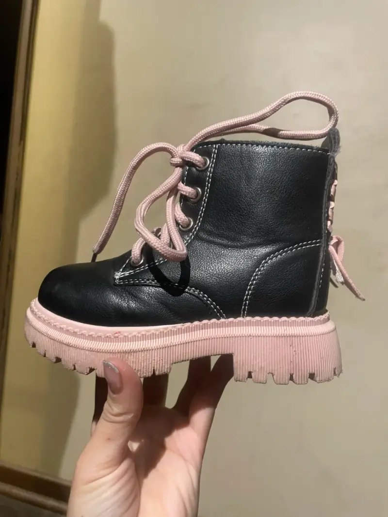 Botines de niña con suela rosa talla 25 - 1