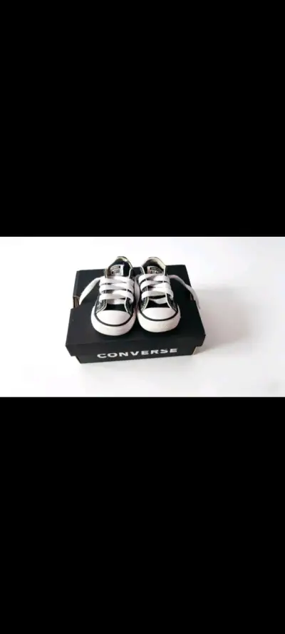Zapatillas Converse All Star para niños en blanco y negro - miniatura 1