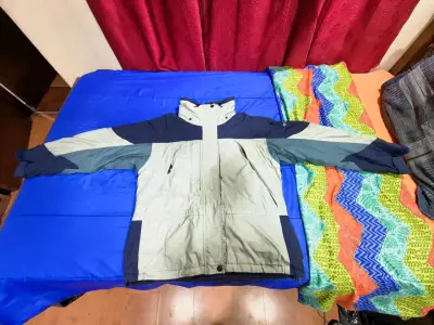 Chaqueta impermeable Columbia Omni-Tech para mujer - miniatura 1