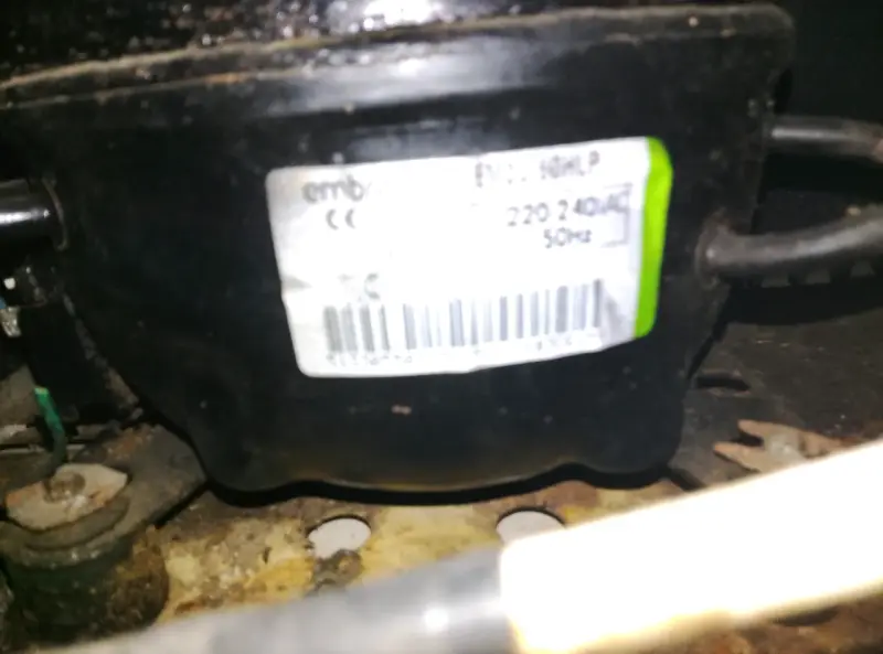 Compresor Embraco EM2U 60HLP 220V - 2